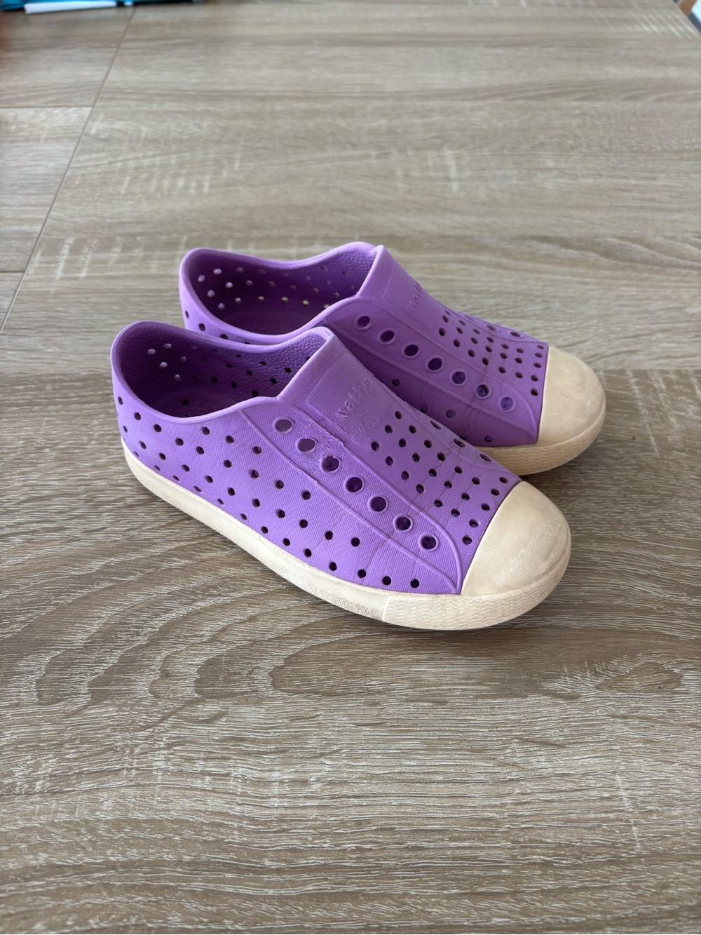 kids native slip on shoes size 11